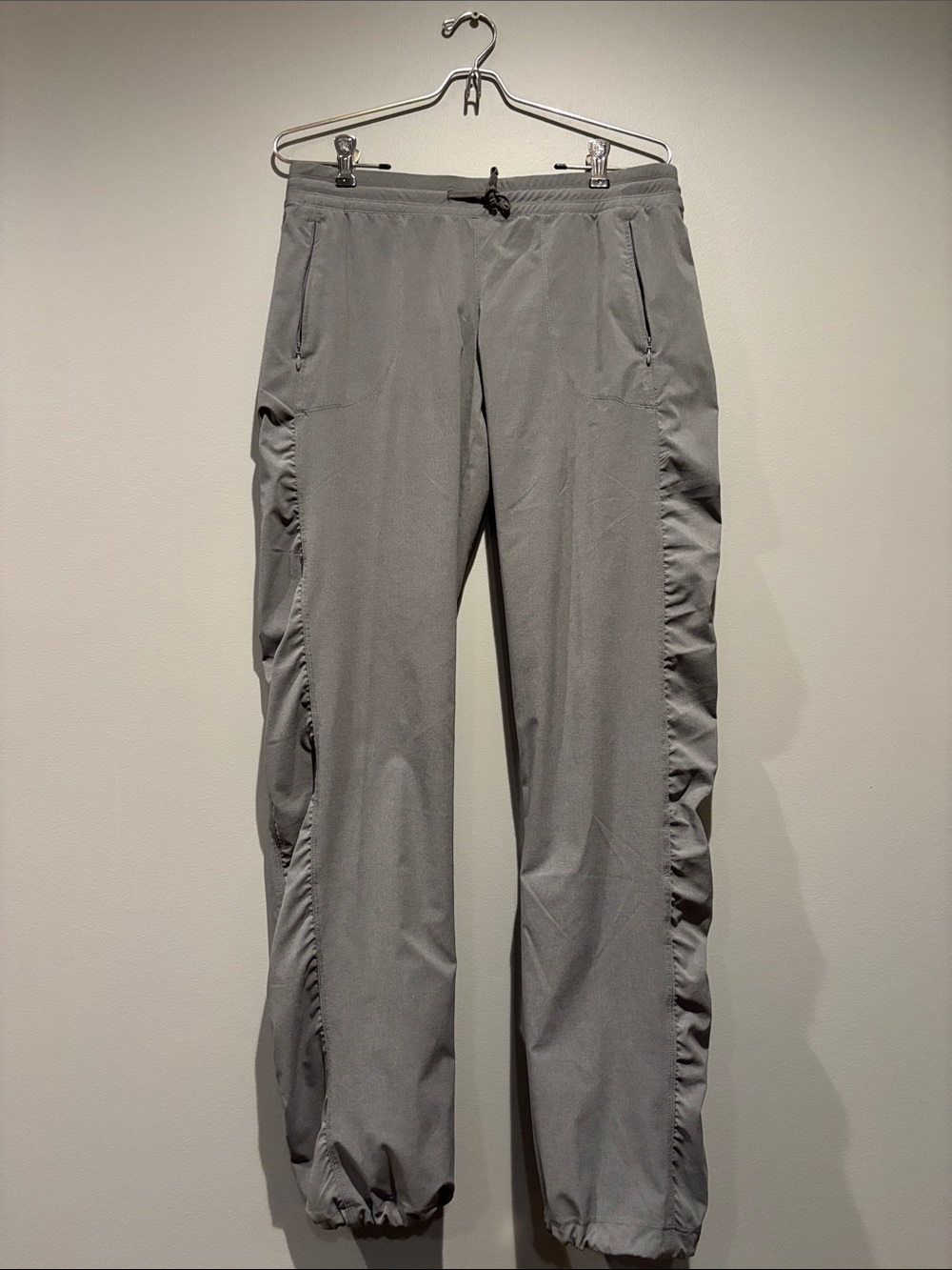 Kuhl Gray Ruched Ankle Active Pants